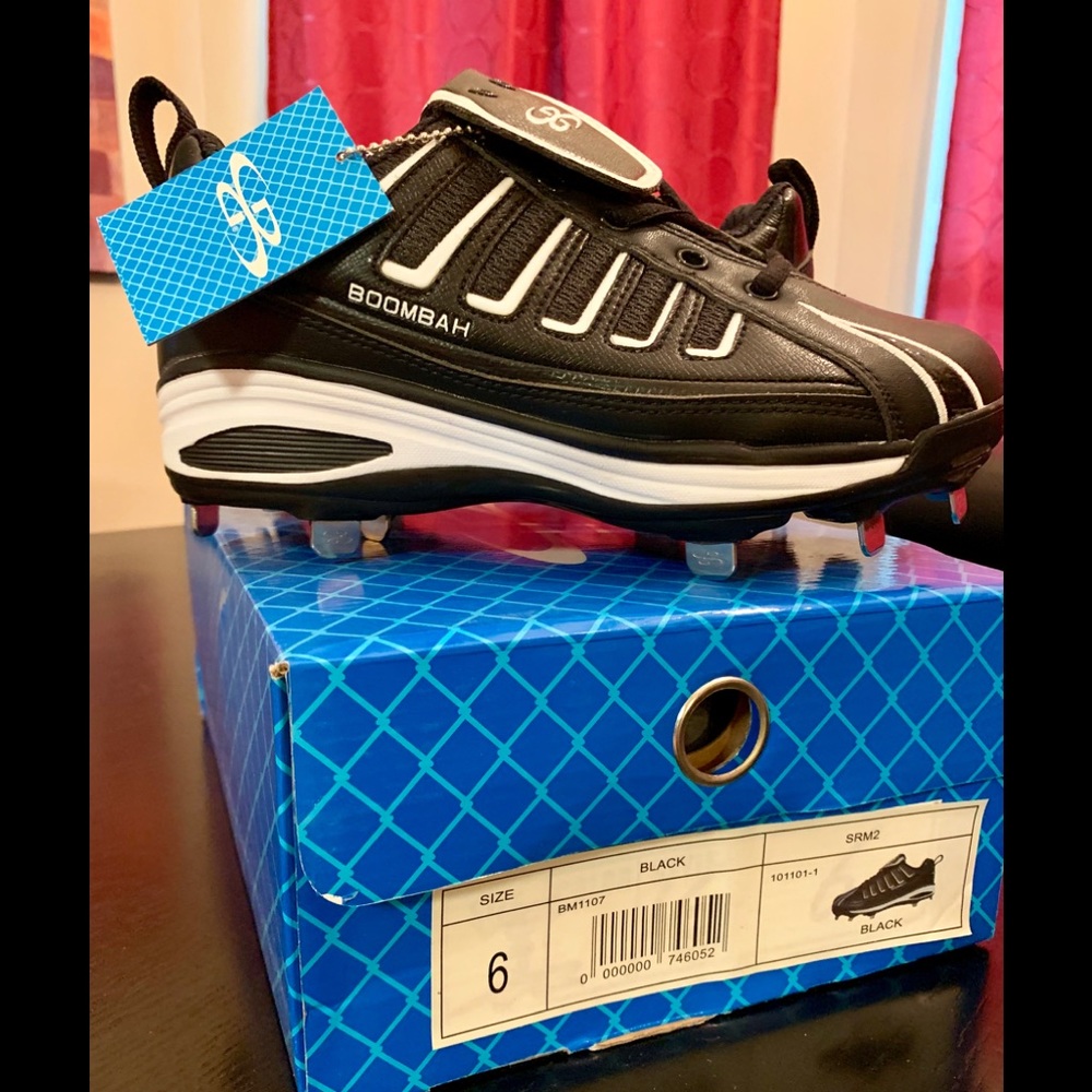 | NEW 🎁 | Boombah ⚾️👟 Baseball Cleats Size 6